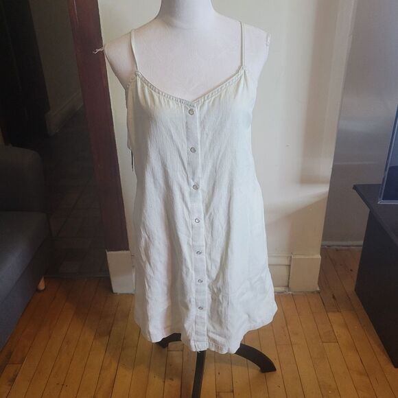 Wilfred Free Aritzia Chambray Pearl Button Up Dress Size Medium - Picture 2 of 11